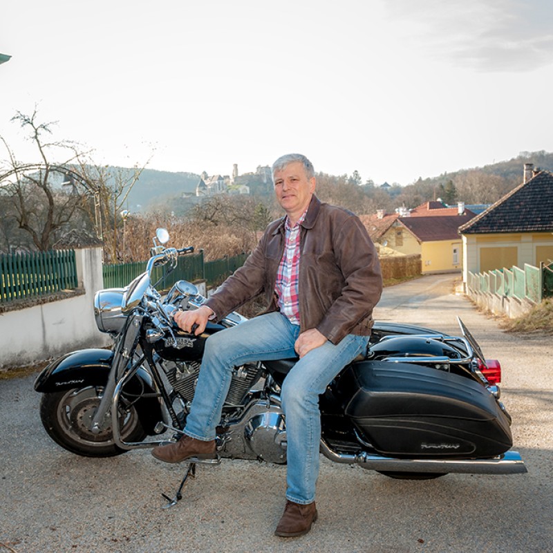 : In seiner Freizeit fährt Wolfgang Eggenberger gerne Motorrad.